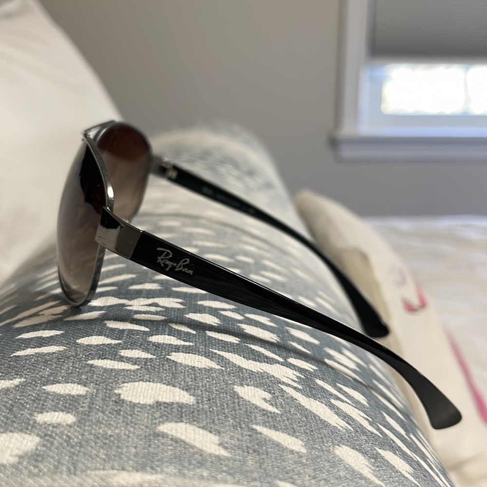 Ray Bans - Picture 5 of 5